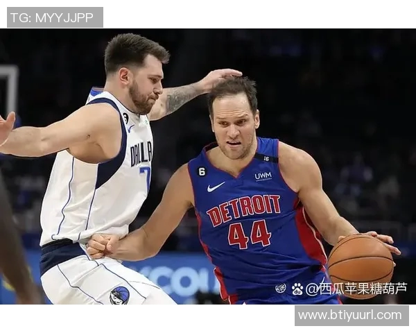 朗佐鲍尔表现平平三分球失准8投仅中2得6分5篮板5助攻2抢断 朗佐鲍尔表现平平三分球失准8投仅中2得6分5篮板5助攻2抢断