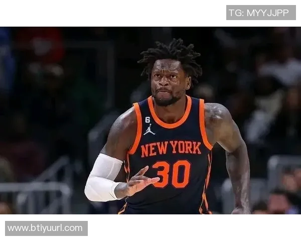 兰德尔状态火热近5场场均数据接近最佳阵容水平引发美媒关注