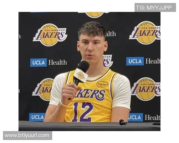 詹姆斯赞扬新援斯玛特艾顿拉拉维亚提升球队硬度与组织能力 詹姆斯赞扬新援斯玛特艾顿拉拉维亚提升球队硬度与组织能力